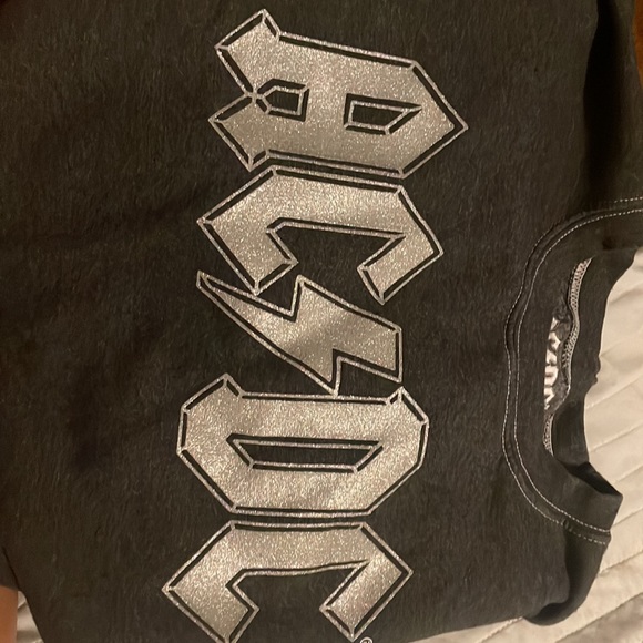 AC/DC - Picture 2 of 2